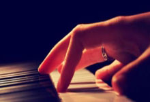 皮克福德代表英格兰出场75次，并列队史门将第二位.